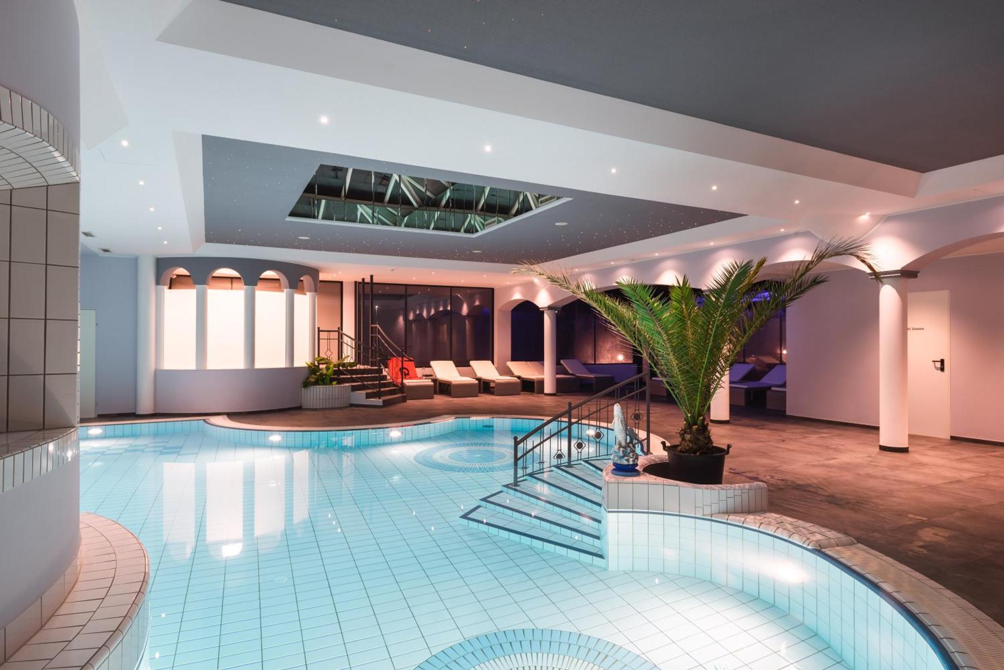 25H Spa-Residenz Pools In & Out, Private Garden & Beach Neusiedl am See Exterior photo